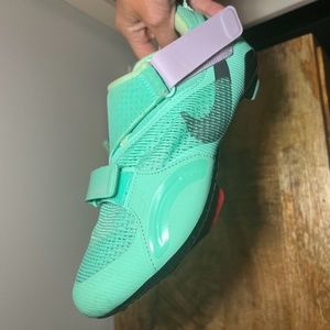 Nike super rep indoor cycling shoes true size 7 / 8 - mint green
